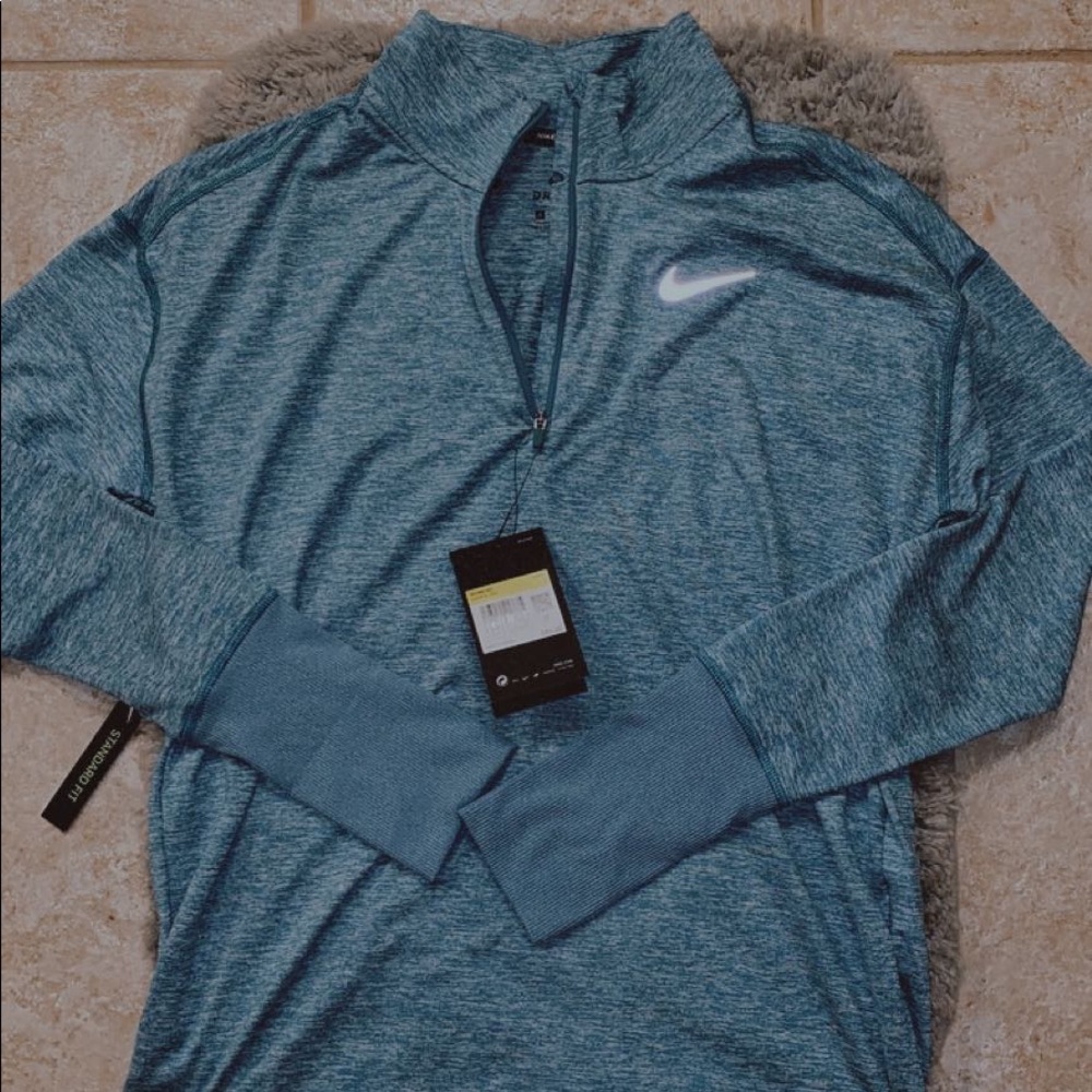 Nike Women’s Half-Zip Running Top😍 - Picture 2 of 4